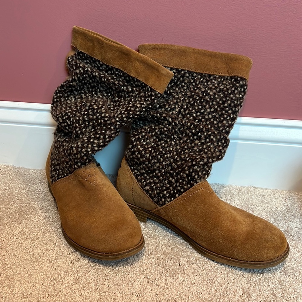 Tom’s suede slouchy boots